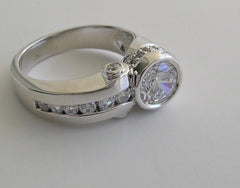 INTERESTING UNUSUAL CONTEMPORARY DIAMOND RING SETTING