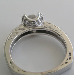 TRADITIONAL ENGRAVED ROUND DIAMOND ENGAGEMENT RING SETTING