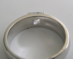 TAILORED SOLITAIRE PRINCESS OR SQUARE SHAPE ENGAGEMENT SETTING