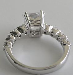 CHARMING PRINCESS CUT DIAMOND SETTING