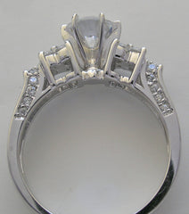 VERSATILE AND ELEGANT PAVE DIAMOND ENGAGEMENT RING MOUNTING