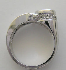 INTERESTING UNUSUAL CONTEMPORARY DIAMOND RING SETTING